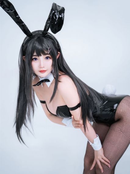 国产一线二线品牌衣服_BD英语高清在线观看